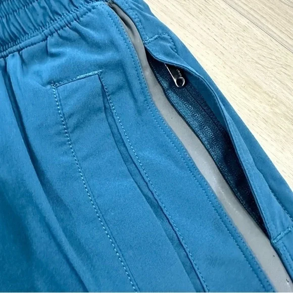 LULULEMON men’s pace breaker shorts liner shorts medium teal blue green gym - Picture 3 of 8